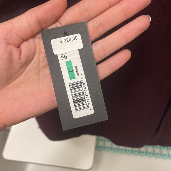 Woman’s maroon heavy wool lux pea coat. - Picture 3 of 6